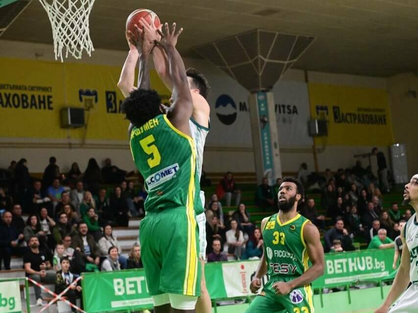 „Шумен“ показа две лица при загуба от „Берое“