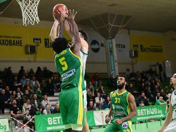 „Шумен“ показа две лица при загуба от „Берое“