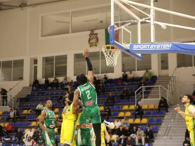 „Шумен“ отстъпи на „Ботев“ в мач от НБЛ