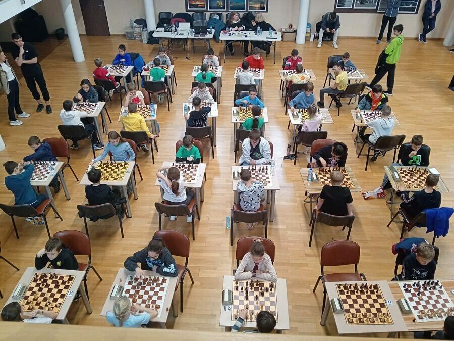 Призови места за млади шуменски шахматисти