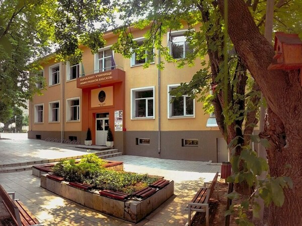 Ще има ли подготвителна група в НУ „Илия Блъсков“?