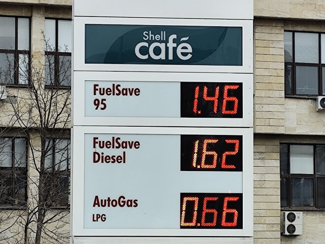 Засилен интерес към компенсациите за скъпо гориво