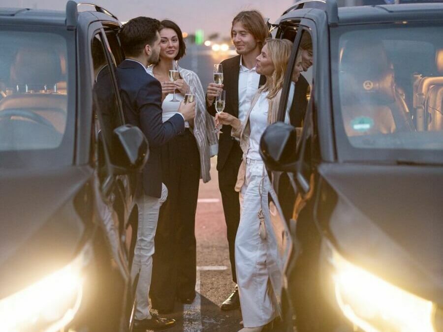 Луксозен автомобил за абитуриентския бал