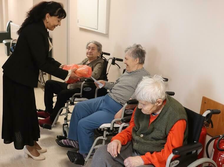 Великденски дарове в община Нови пазар