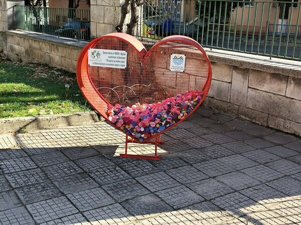 Предаваме капачки и кенчета на 25 април