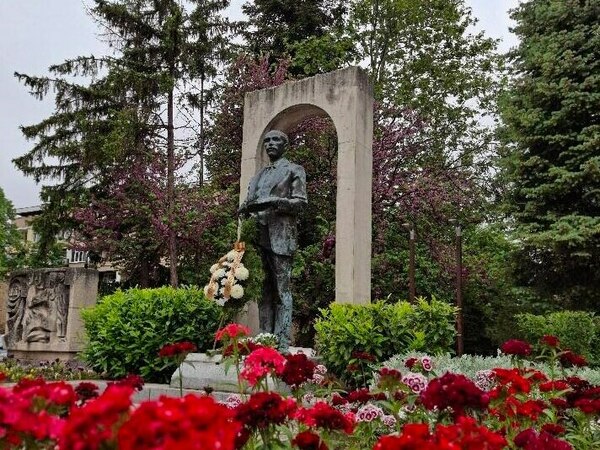 Безплатна обиколка „Литература, театър и изкуство“