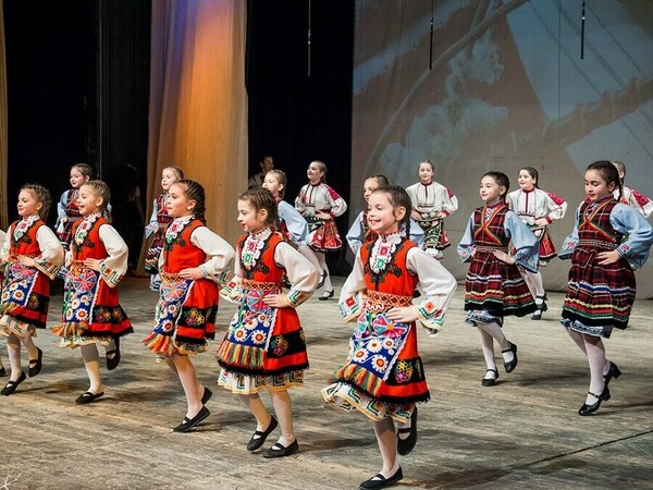 Ансамбъл „Веселяче“ на 60 години