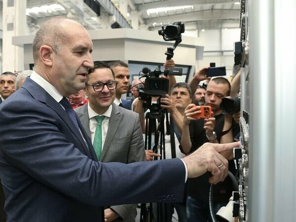 Премиерът откри нови производствени мощности в Шумен