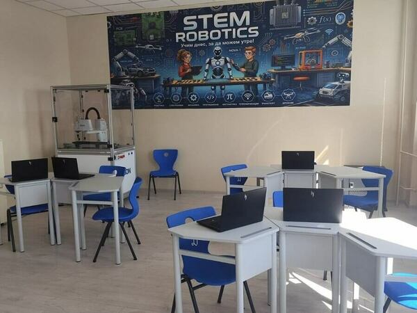 Гимназията по механотехника със STEM център