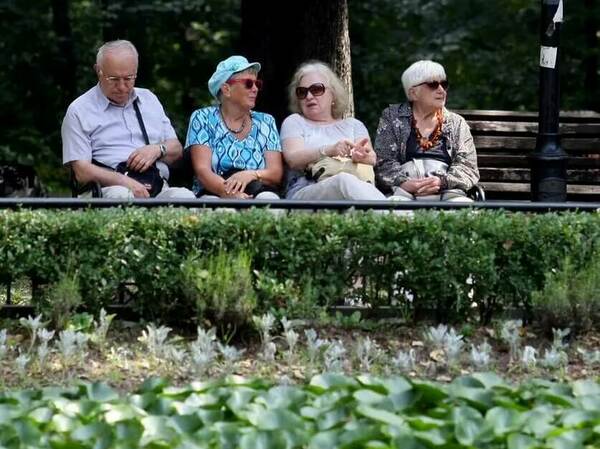 Изплащат по-високите пенсии от днес