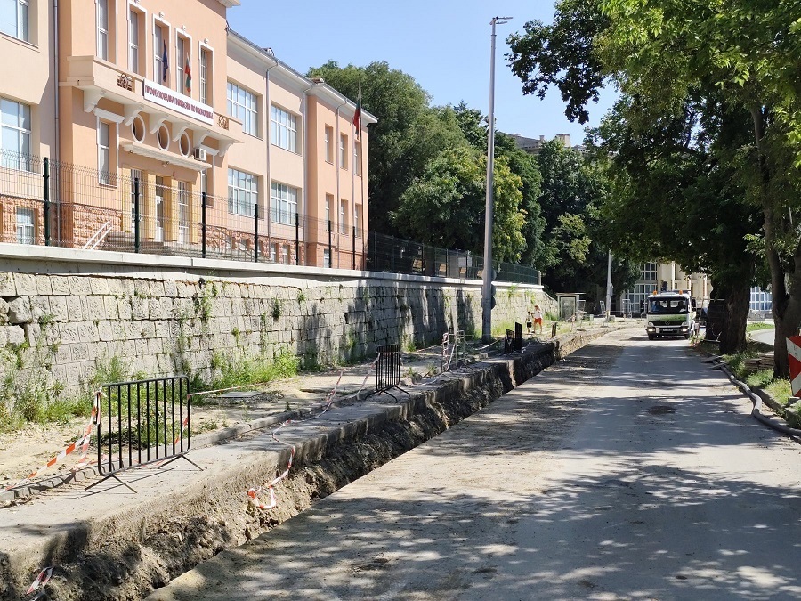 Оптимизъм за крайните срокове на ремонта на бул. „С. Велики“