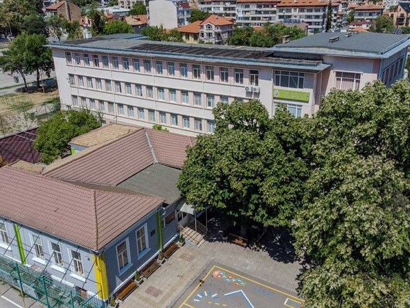 Допълнителната паралелка в III ОУ няма да се закрива