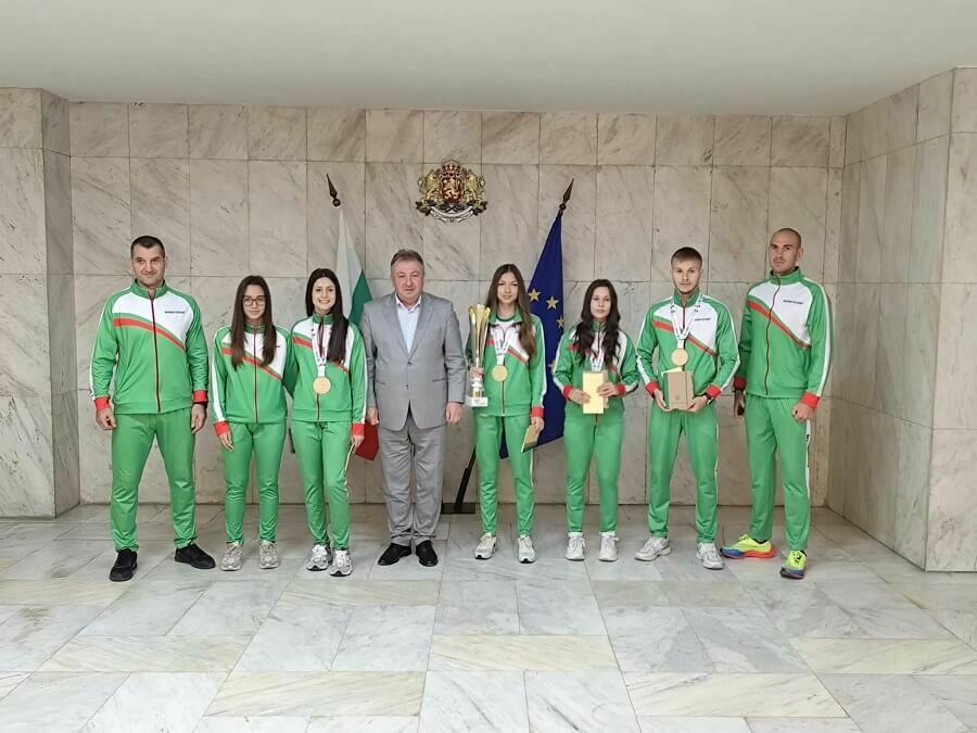 Кметът награди младите кикбоксьори на СК „Шуменска крепост“