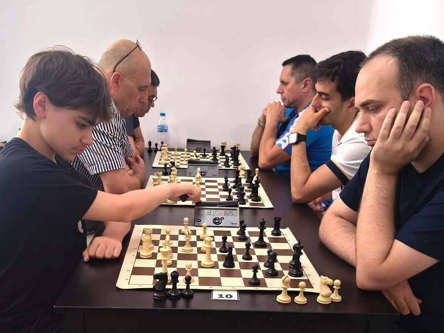 Открит турнир по ускорен шахмат в Шумен